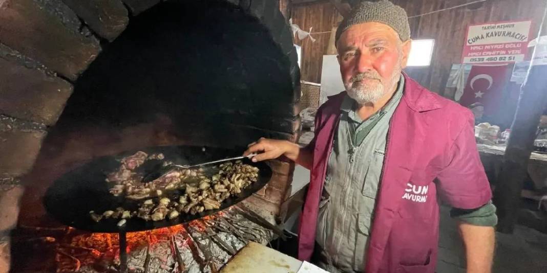 Sadece Cuma günleri pişiyor, 400 yıldır gelenek sürüyor! Bu tat başka yerde bulunmuyor: 1 kere bile yemek için akın ediliyor 6